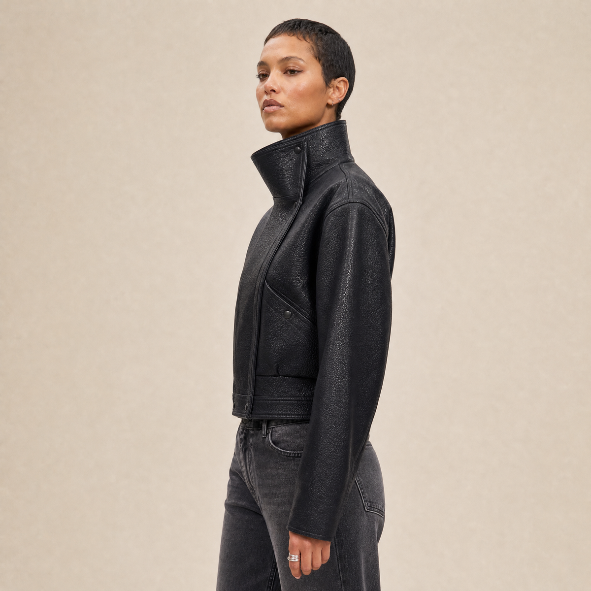 BLACK EDGE — Carattere che si indossa