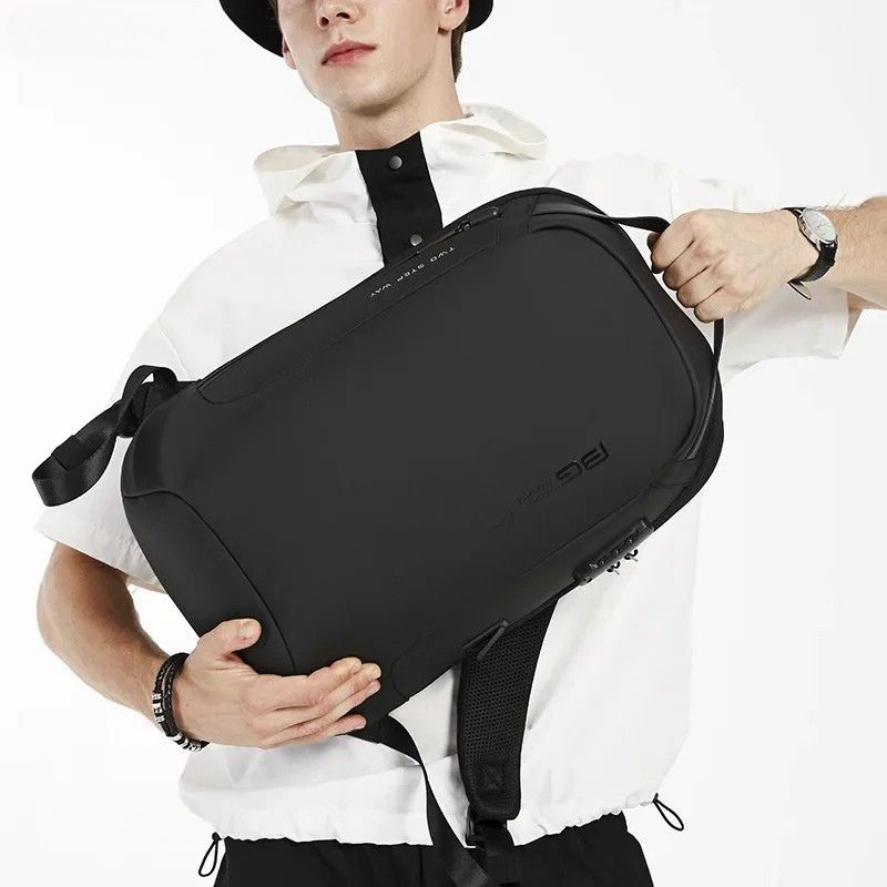 Bange Anti-Theft Backpack - Elegance and Security for the Modern Traveler