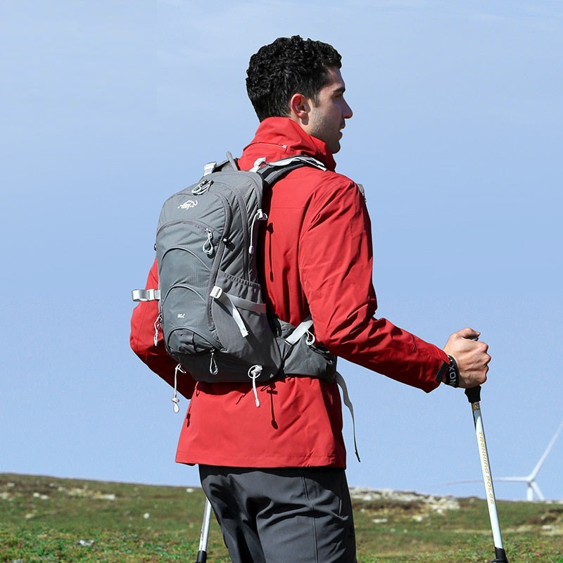 TrailMaster Pro - Lo Zaino da Escursionismo per Avventure Senza Confini