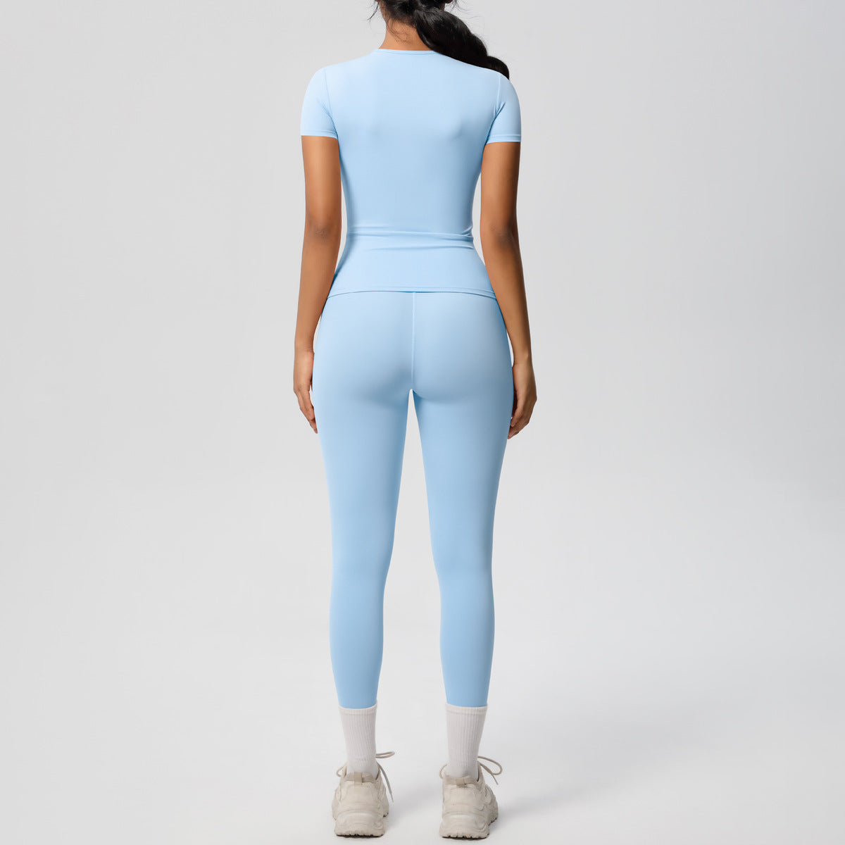 Yoga Clothes Set – Libertà e Stile in Movimento