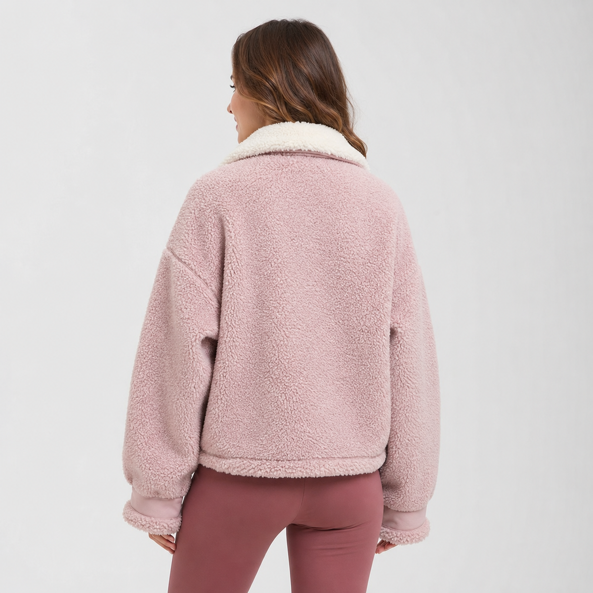 Douceur et étreinte : La veste « Cloud Rosé »