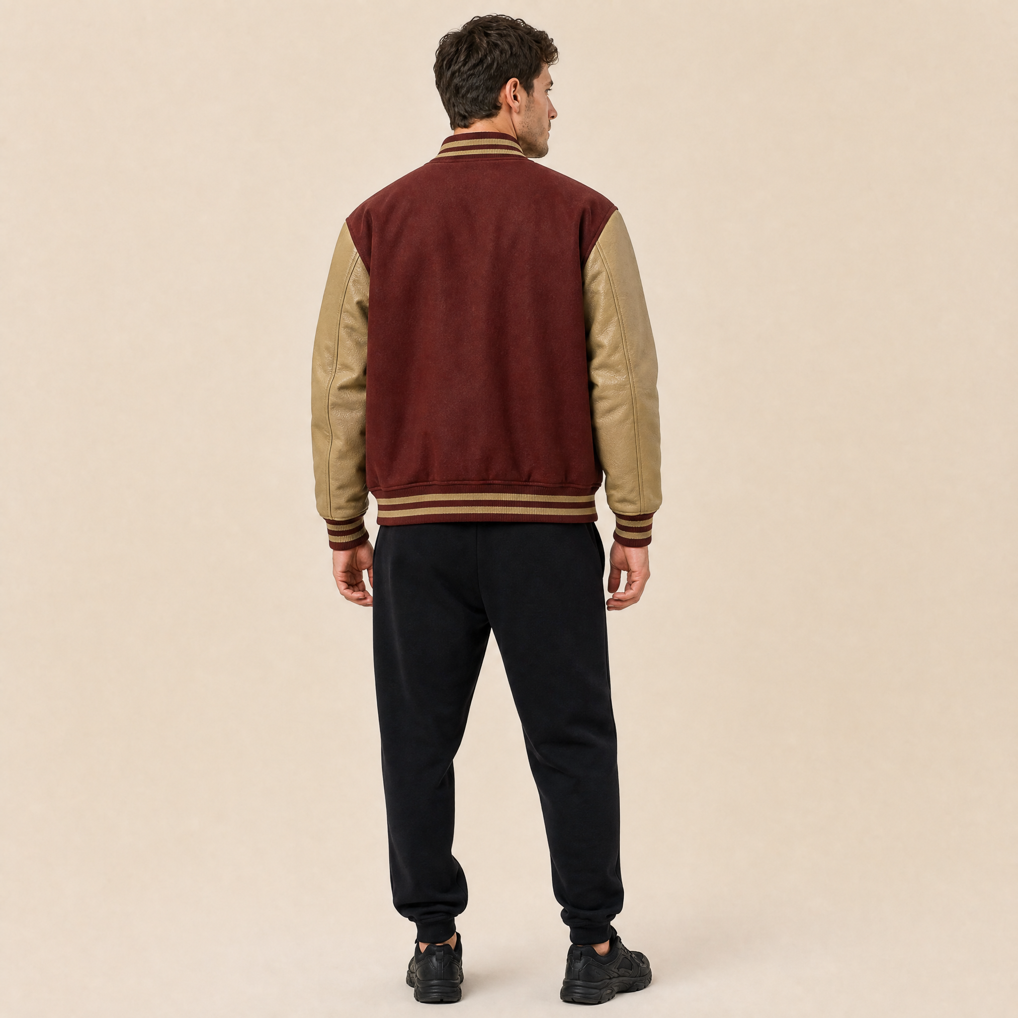 « Rebel Checkpoint » – Veste universitaire en cuir à carreaux et construction sportive